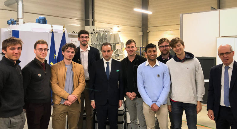 Une délégation de l’ISAE-SUPAERO aux côtés du ministre des Armées en visite chez Delair