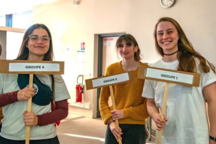 Campus au féminin : sensibiliser les jeunes filles aux carrières scientifiques